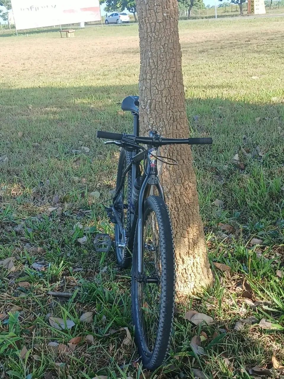 Bicicleta aro 29 c/ k7 e freio hidráulico  - Foto 2