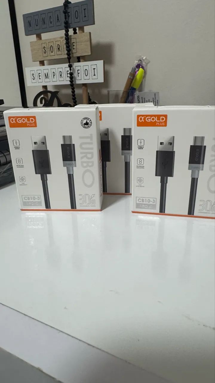 Excelente Cabo GOlD  Preto ,  USB / Tipo C 