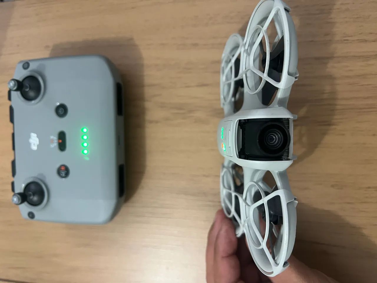 Drone Dji NEO 1 com controle
