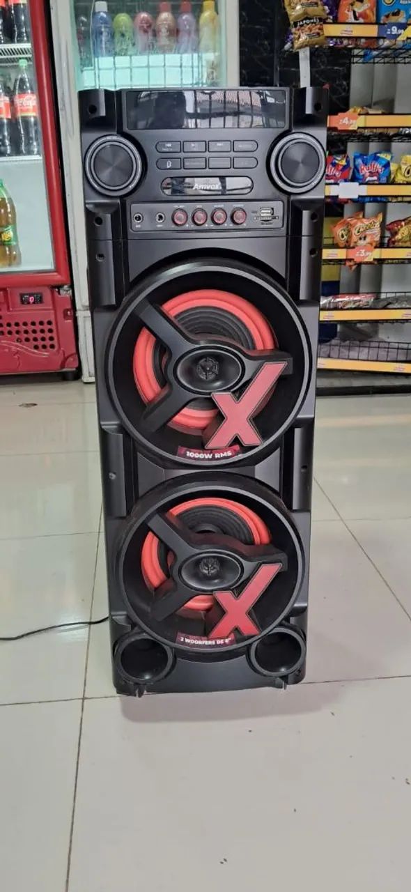 Caixa de som amvox semi nova 