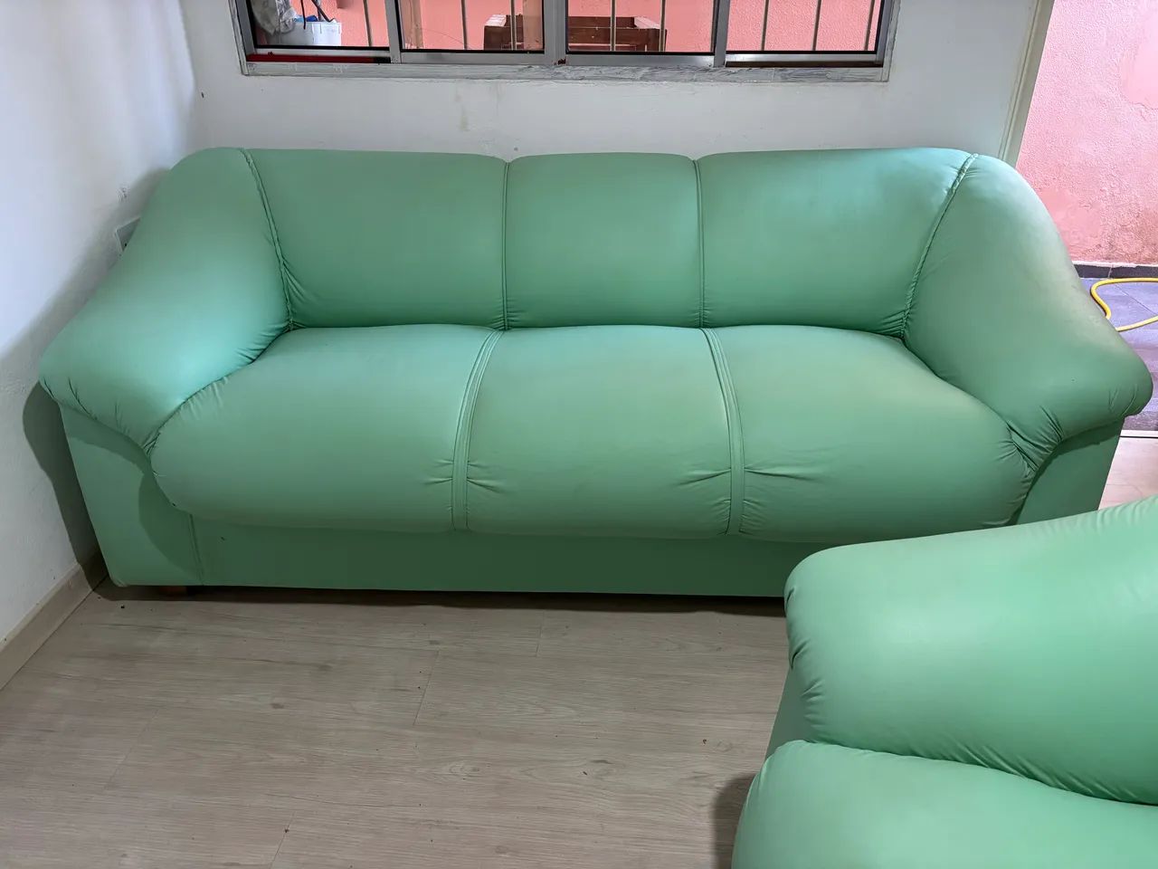 Sofá em excelente estado de conservação 
