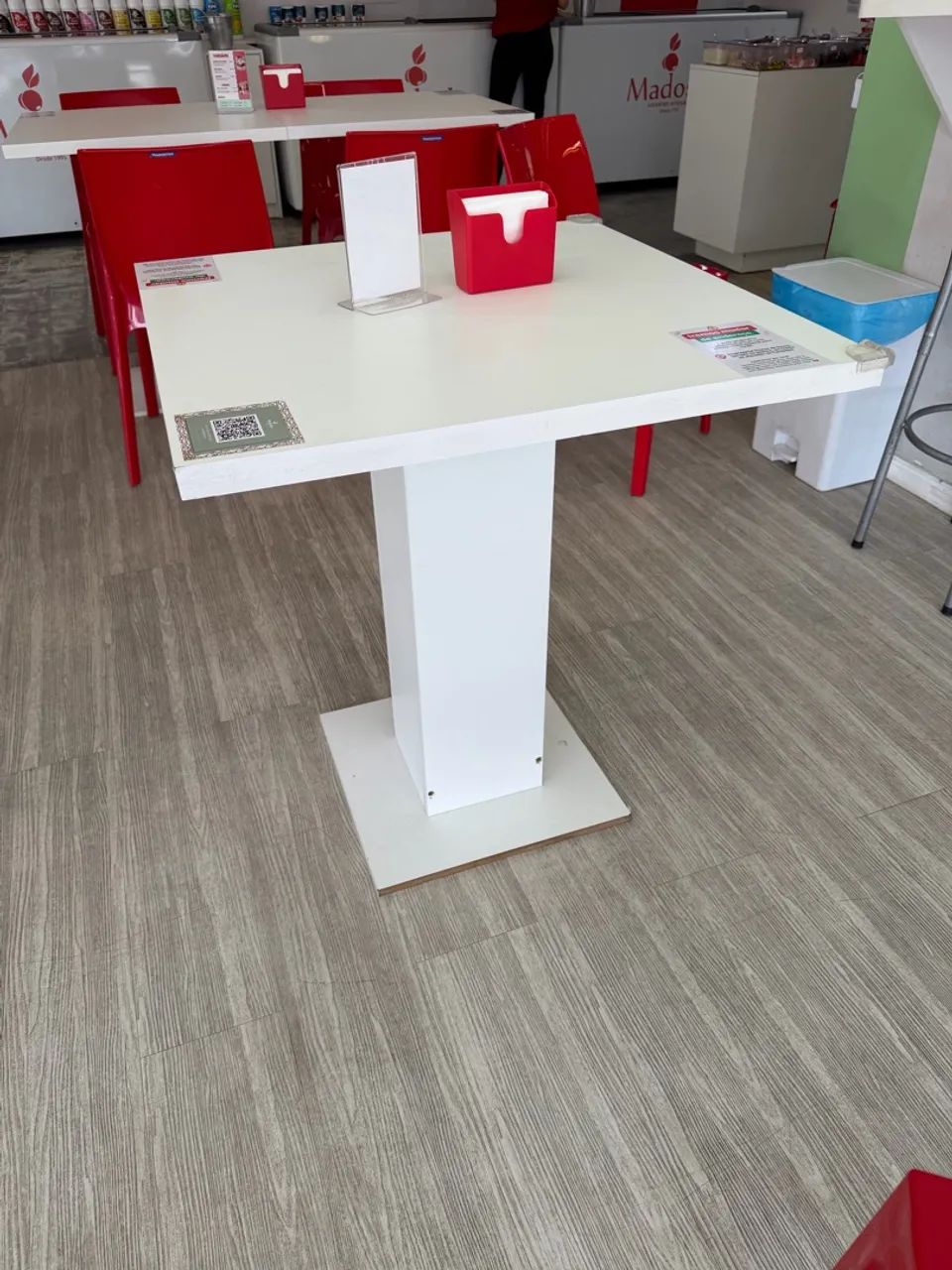 Vendo mesas para ponto comercial 