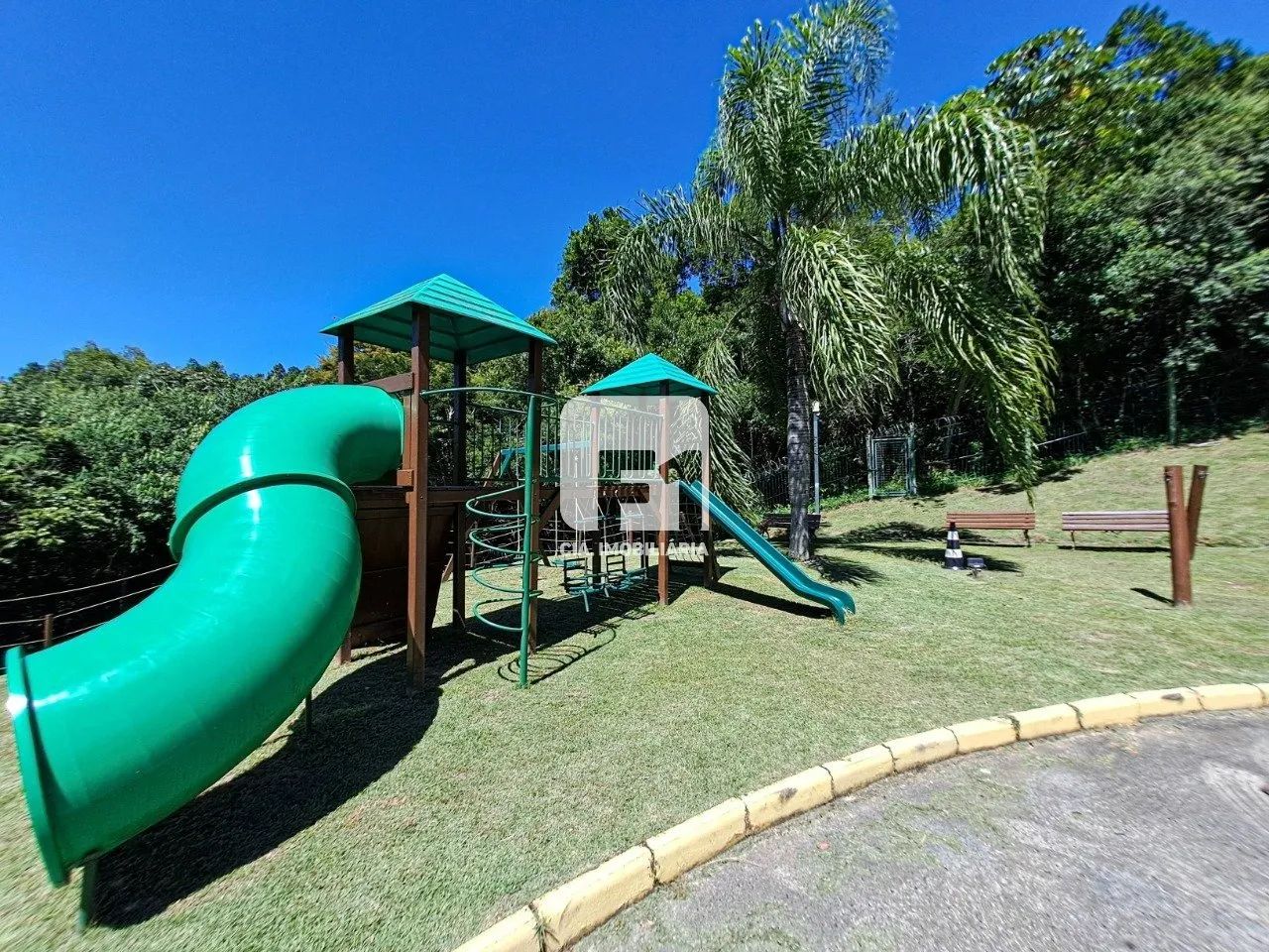 Casa de 4 dormitórios no Itacorubi - Foto 4