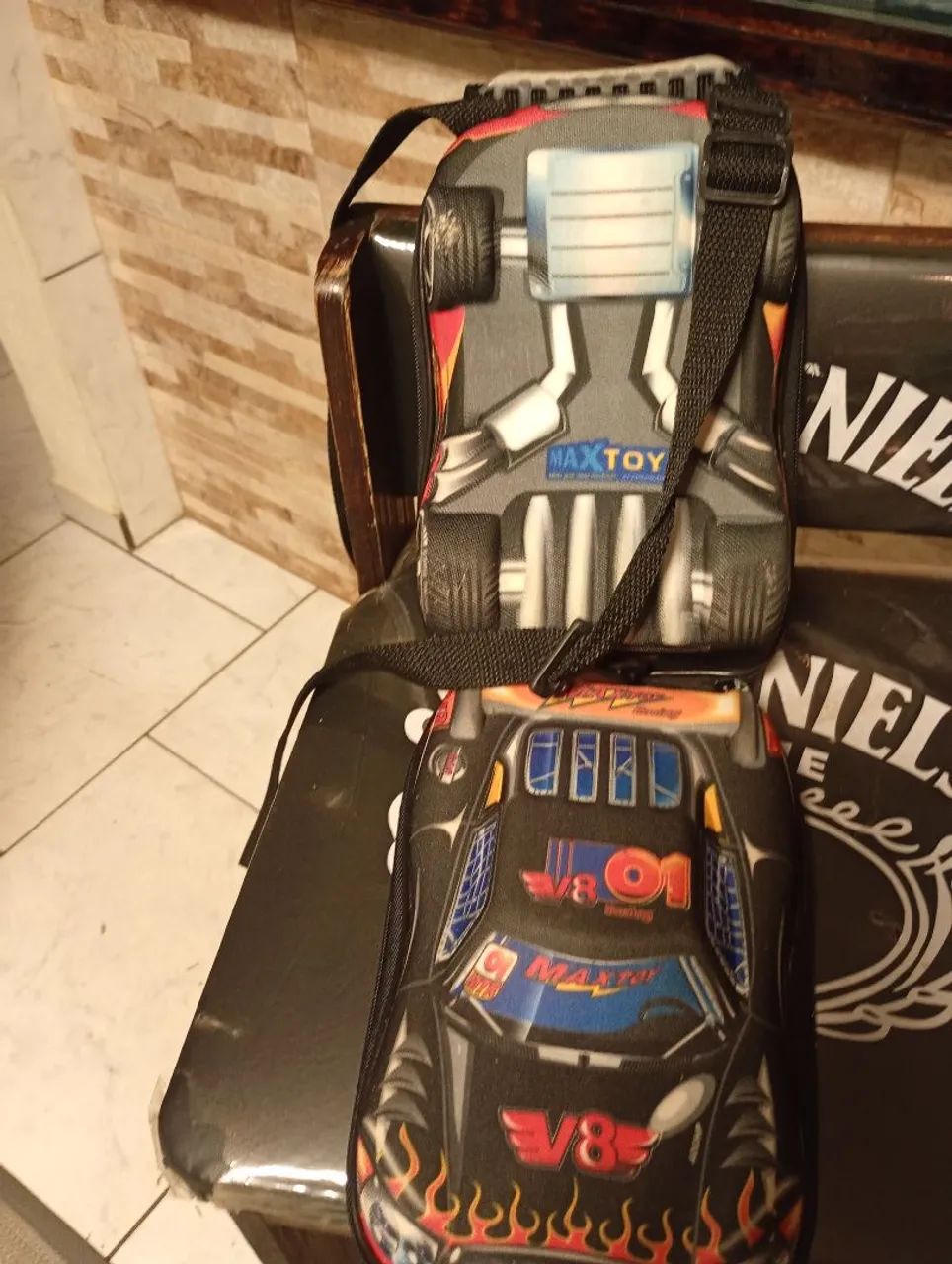 Lancheira Hot Wheels 