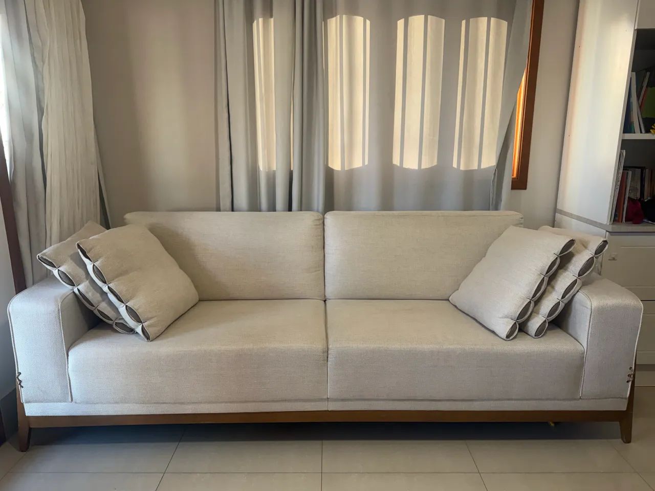 Vendo Sofá 4 lugares com dois módulos 
