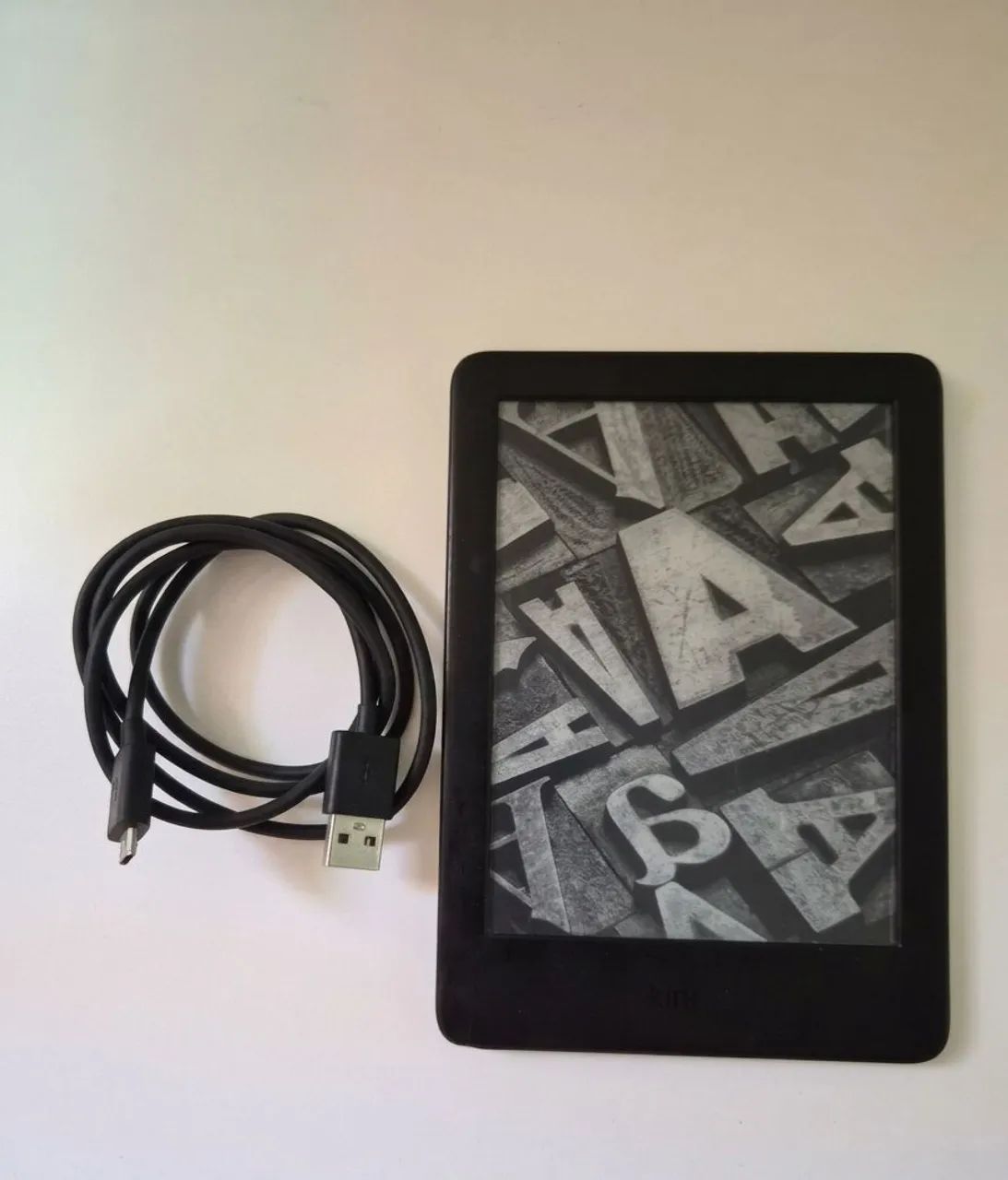Kindle Amazon 10ª Geração Preto + Cabo USB - Perfeito Estado!