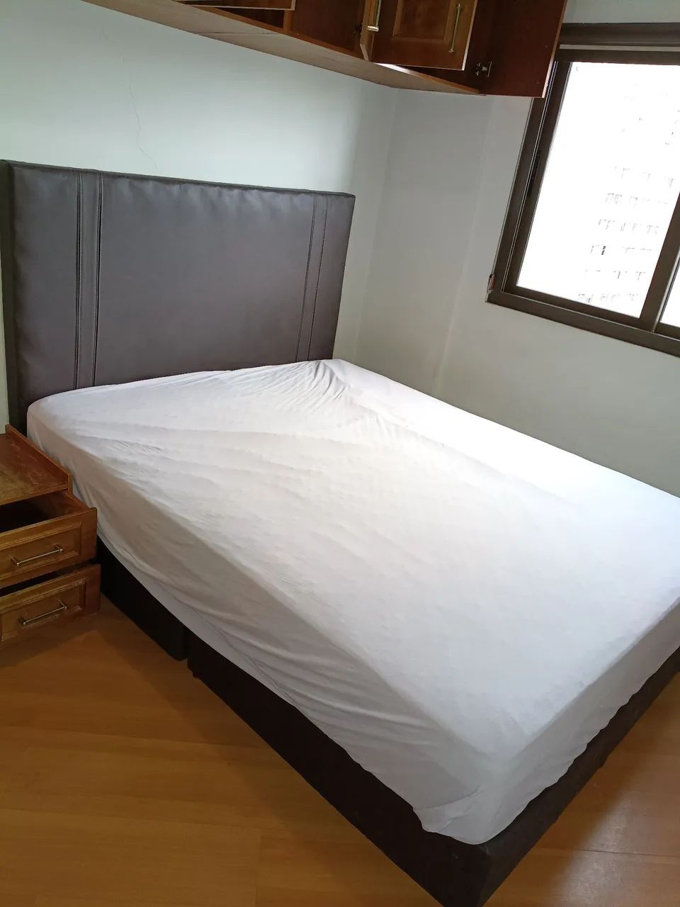 Cama Queen size com cabeceira e colchão - Foto 2