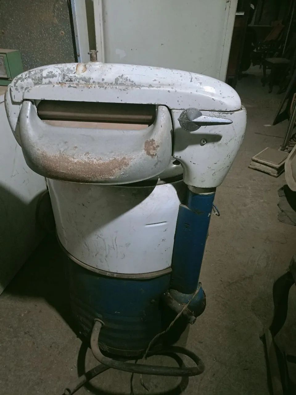 Máquina de lavar roupa antiga  - Foto 4
