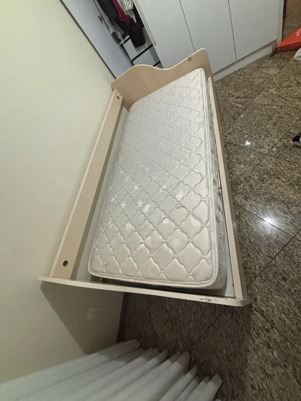 Cama com bicama e colchão 