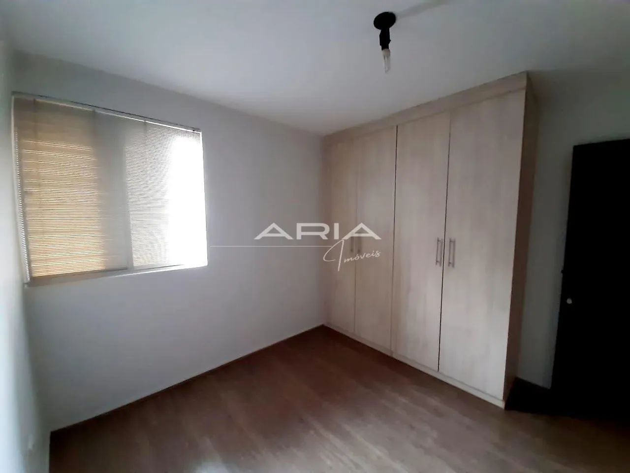 Apartamento à venda no Edifício Columbia, no Centro de Londrina/PR - Foto 4