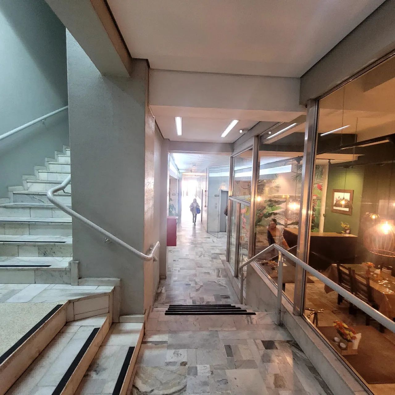 Sala 23.84M² - para Alugar