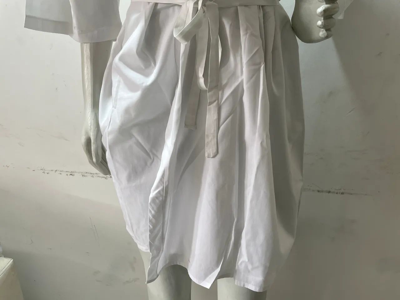Lote 7 Aventais Branco Novos de Popeline com Cinto - Foto 4