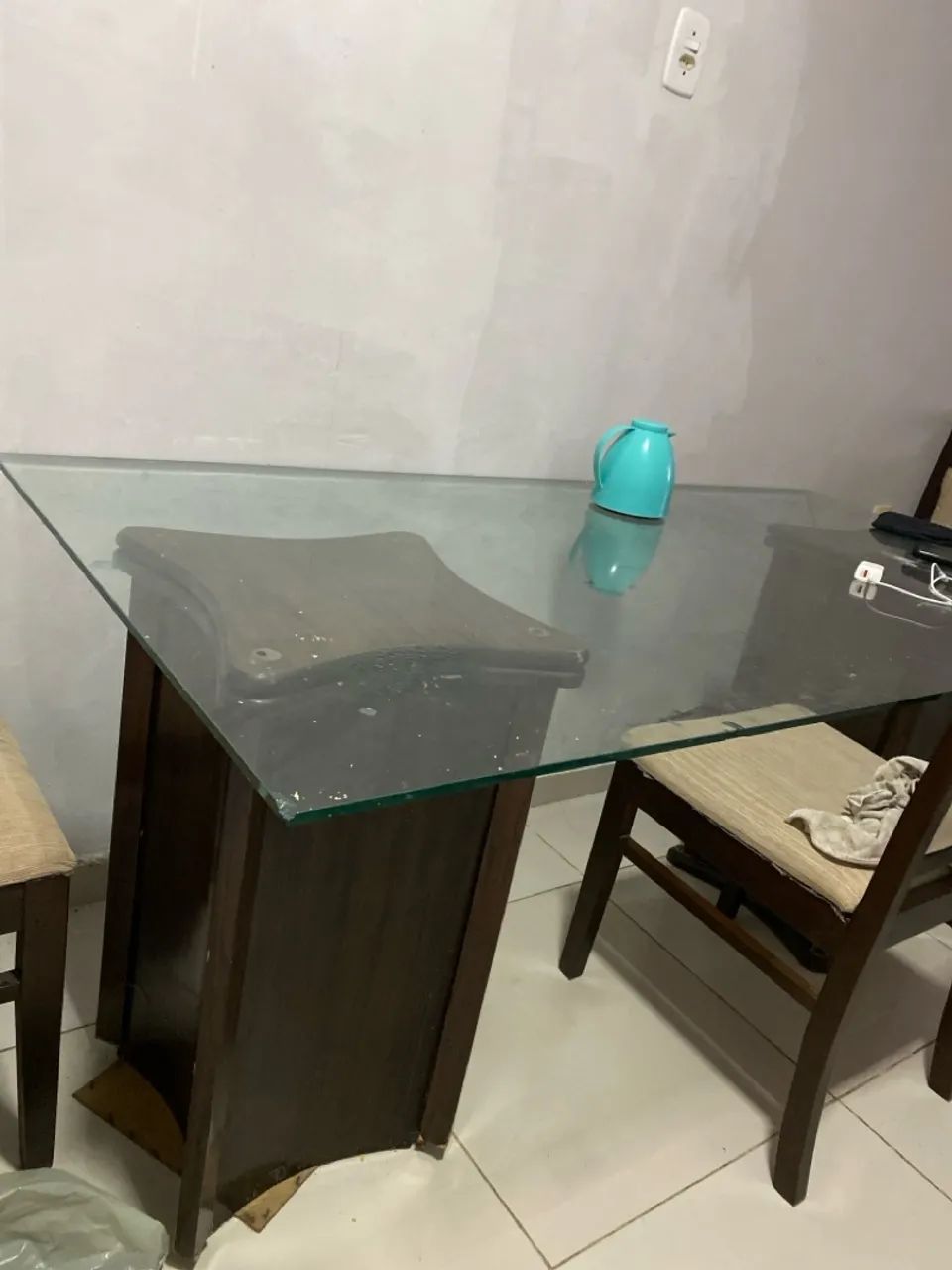 vidro de mesa com 6 cadeiras  - Foto 2