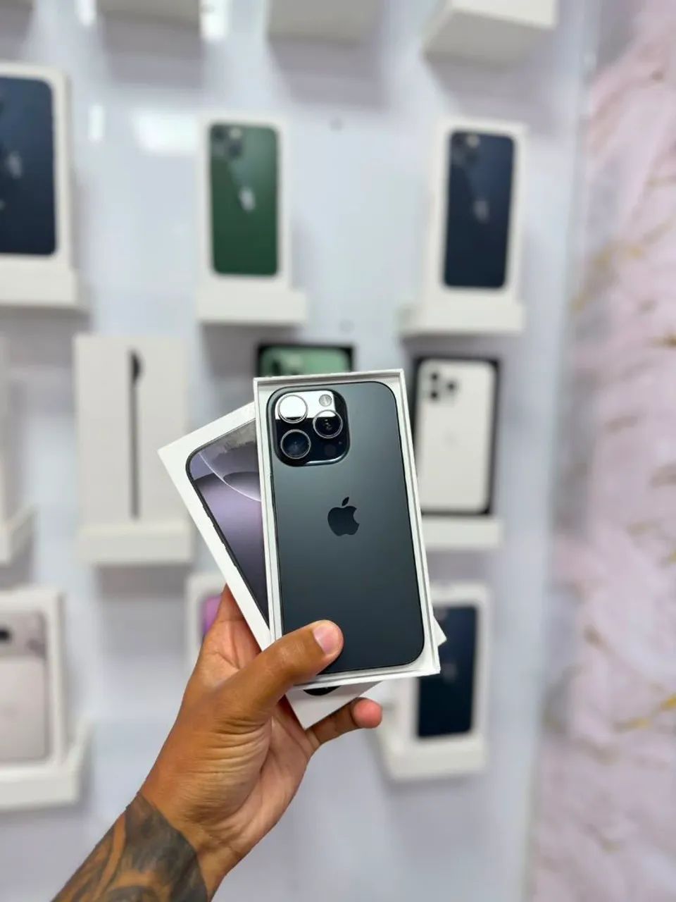 IPHONE 16 PRO 256GB<br>R$ 4.799