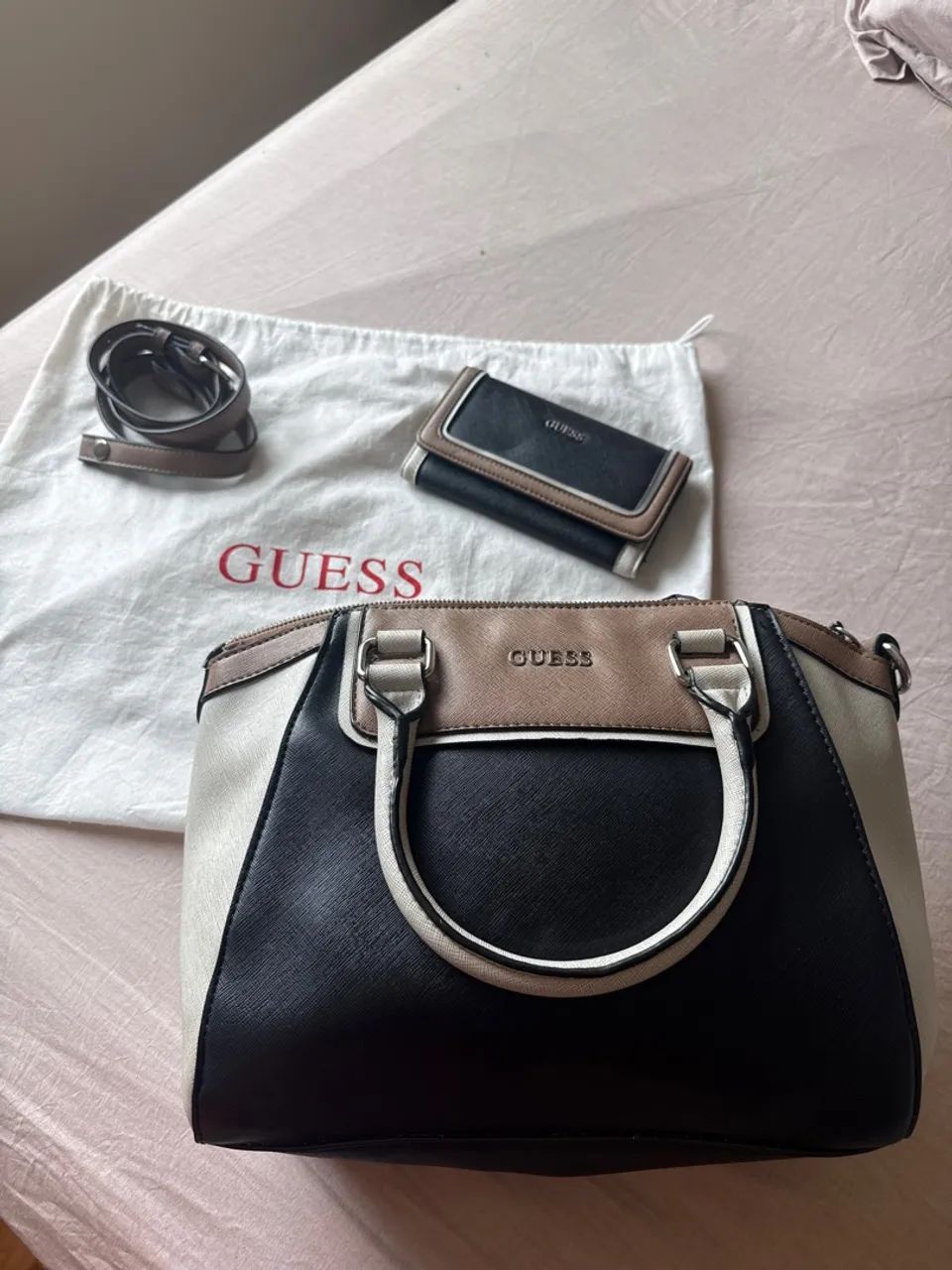 Conjunto bolsa e carteira GUESS 