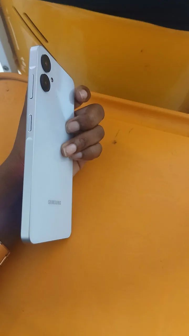 Samsung a06