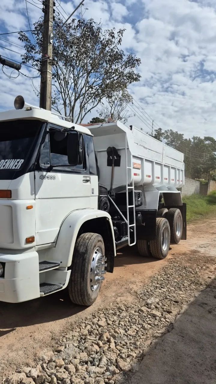 Caminhão Caçamba 40300 ano 2000