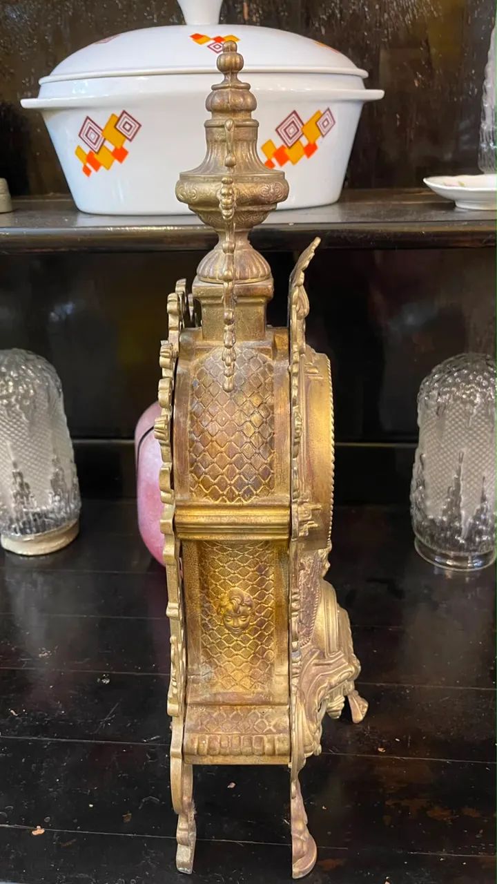 Lindo e antigo relógio francês em bronze  - Foto 3