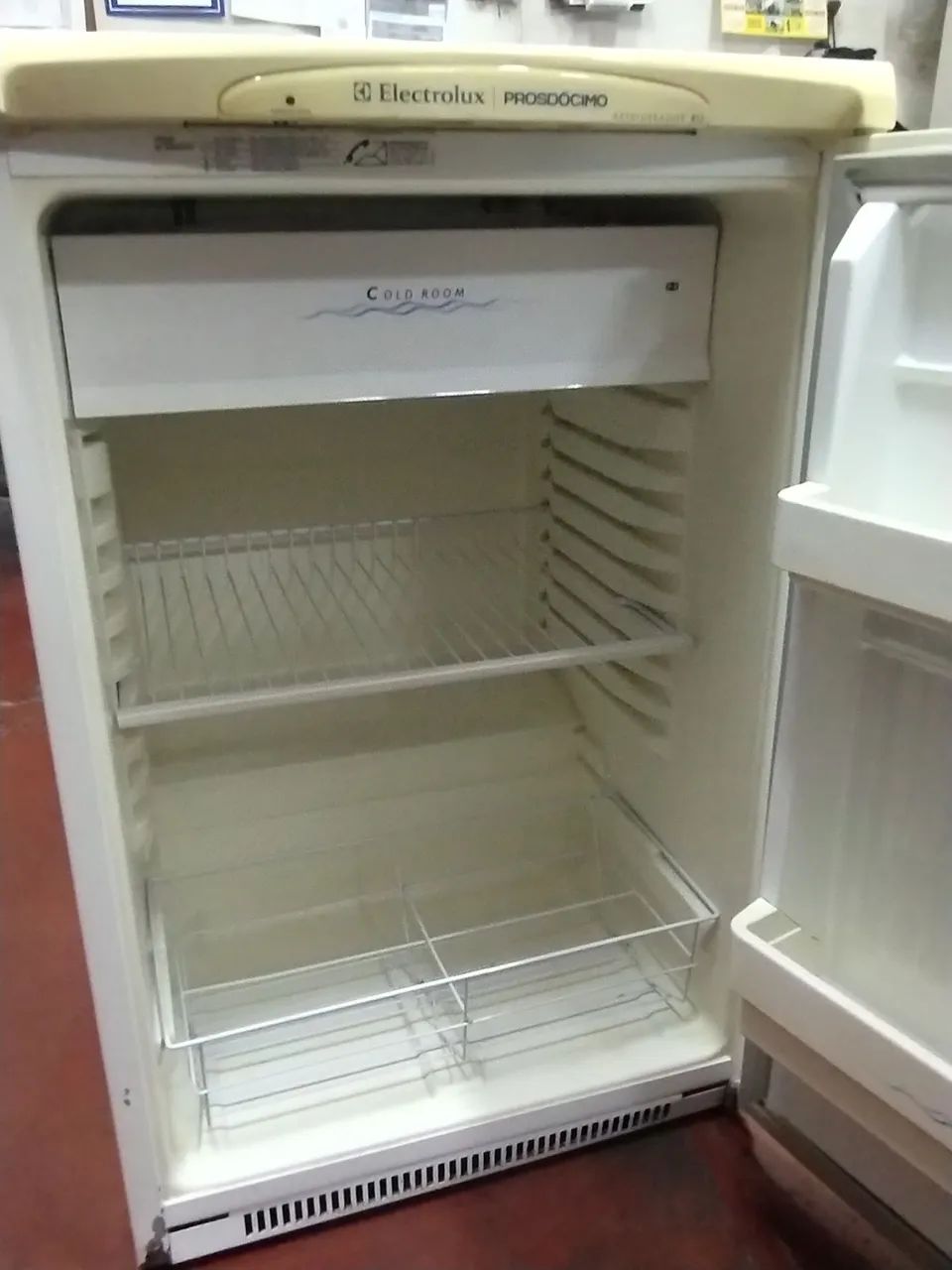 Frigobar Eletrolux - muito bom! - Foto 3
