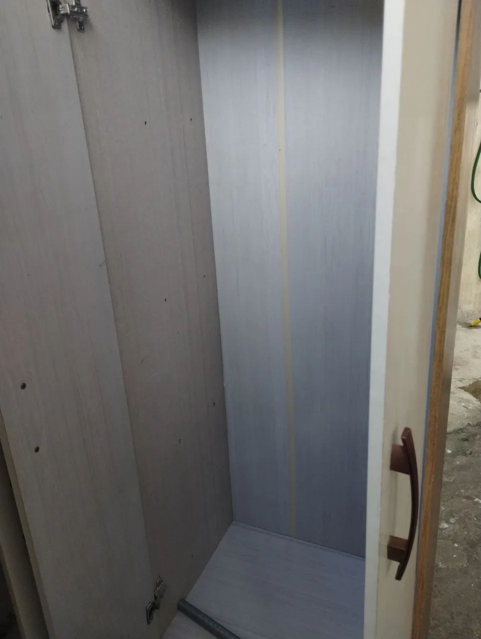 Guarda roupa 4 portas 2 gavetas - Foto 2