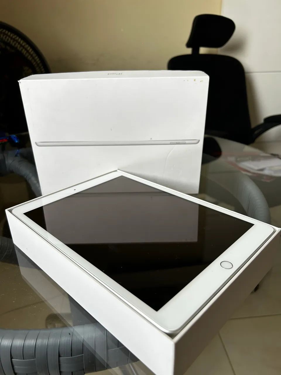 iPad 8ª geração 128 GB Prata semi-novo