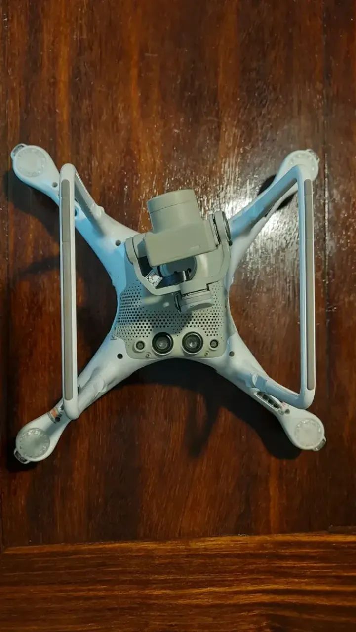 Drone Dji Phantom 4 Pro V2 Com 6 Baterias Profissional - Foto 4