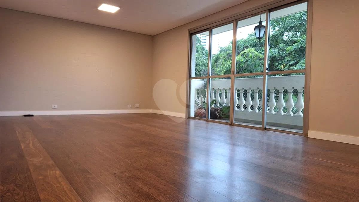 Apartamento com 3 quartos para locação em Campo belo - SP