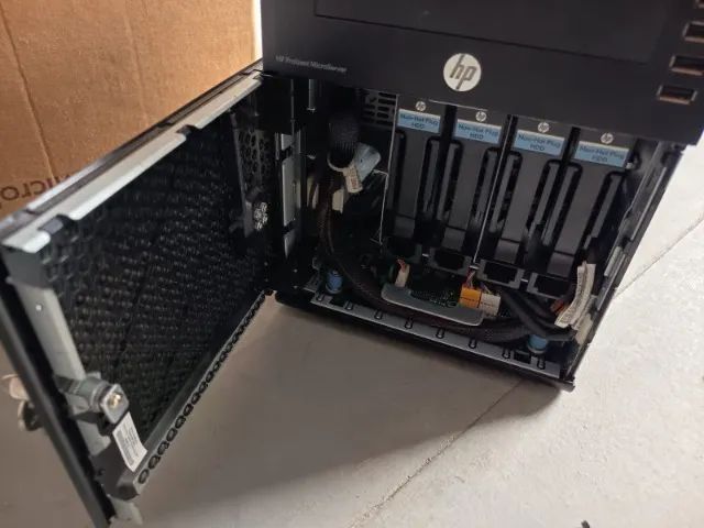 Servidor Hp Proliant Microserver G7 N40l Com Chave E Gavetas (Usado) - Foto 4
