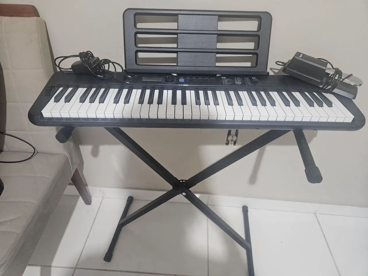 Teclado Casionote CT-S300 Com Pedal e Suporte Excelente estado