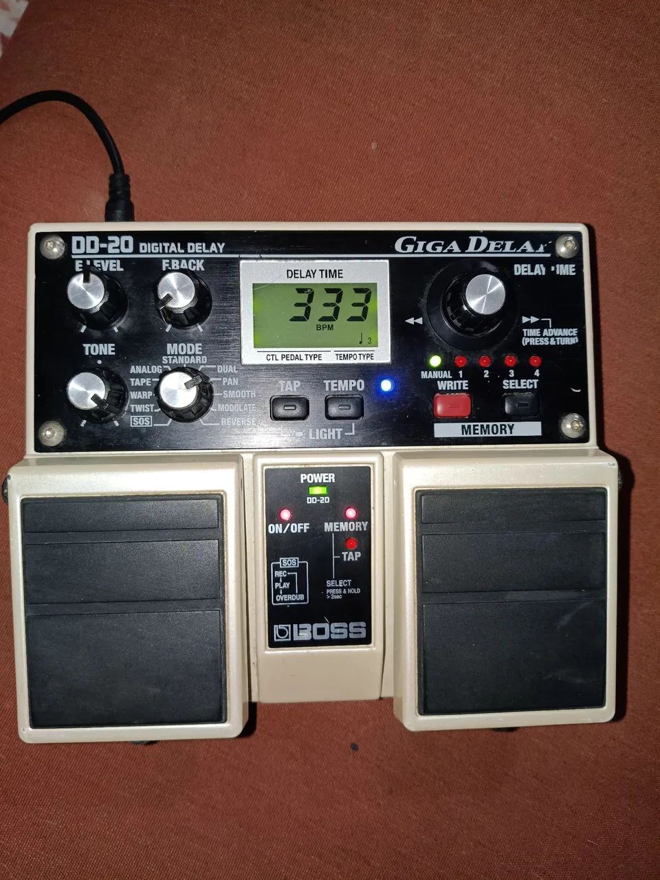 "Pedal BOSS venham ver!" 