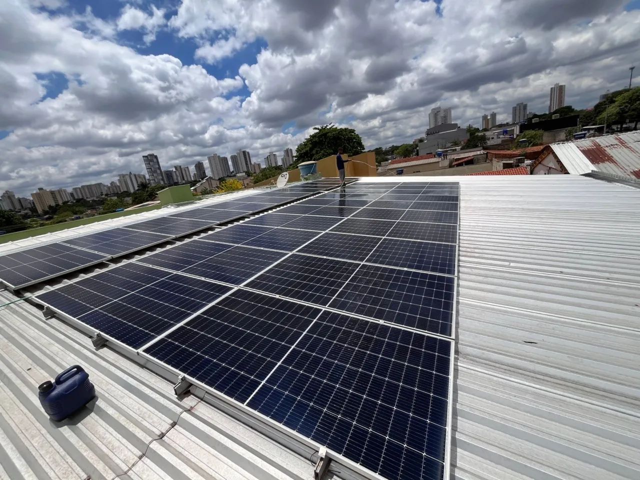 Limpeza e manutenção de painéis solares  - Foto 3