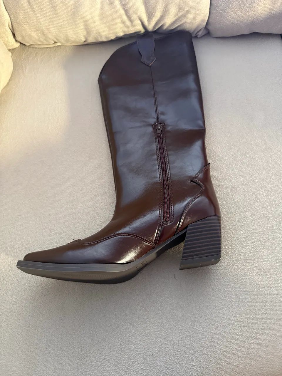 Roupas e sapatos - Foto 5