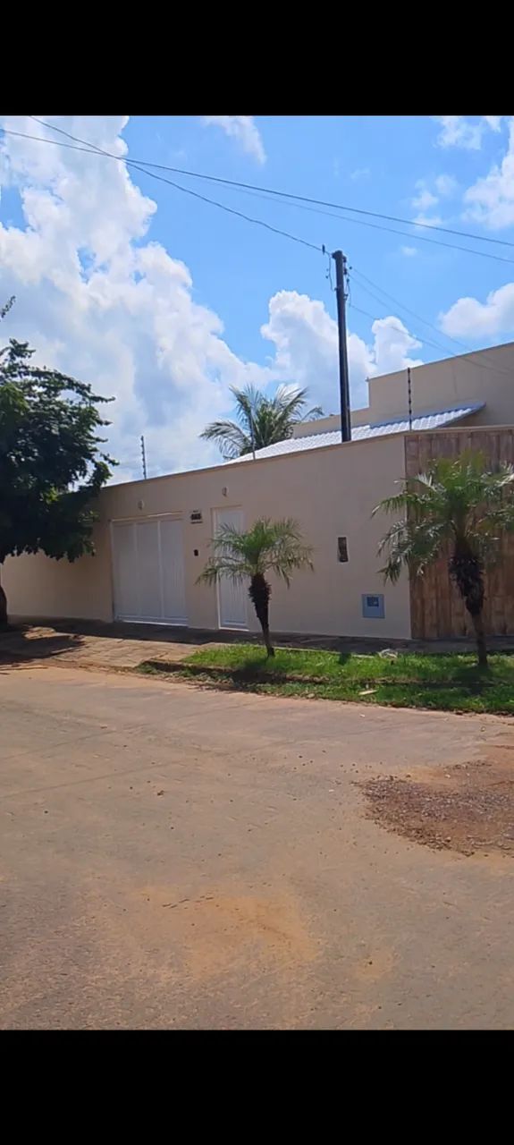 Vendo Casa em Colinas do Tocantins. 3/4 sendo 1 suíte com closet *