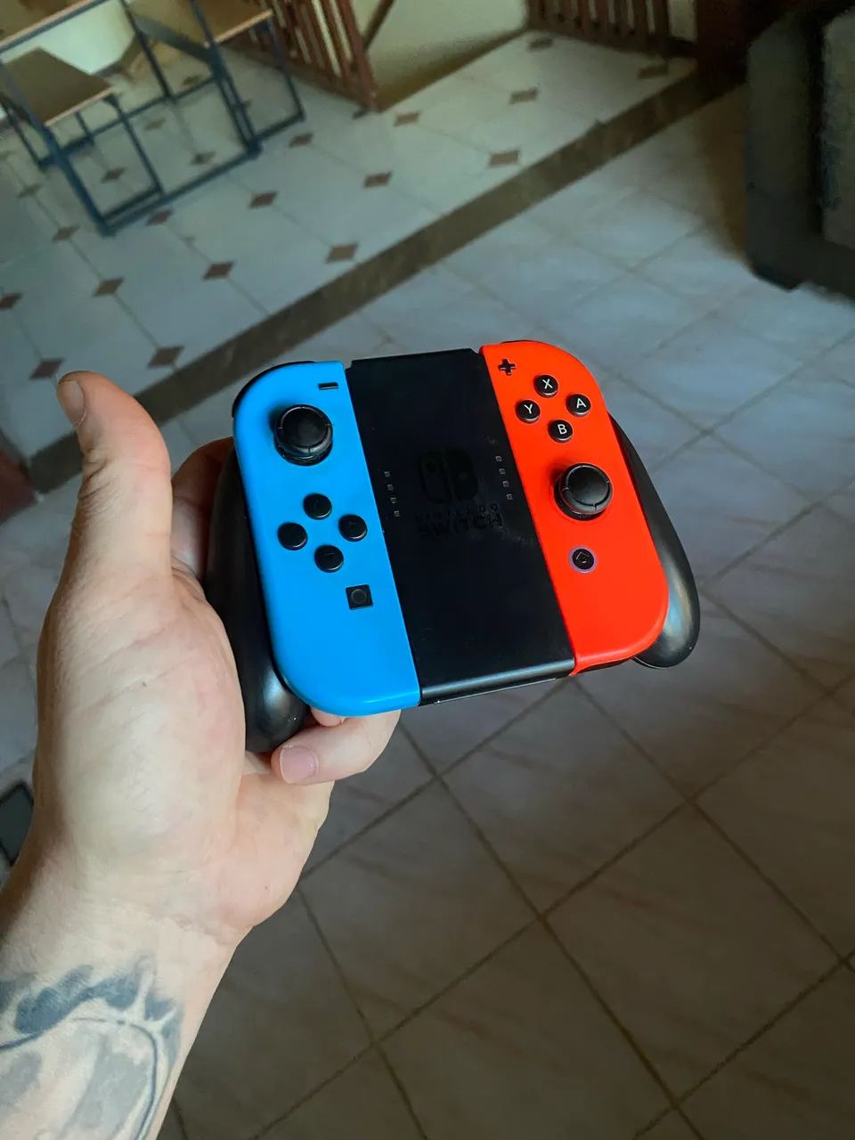 Nintendo Switch + Controle PRO