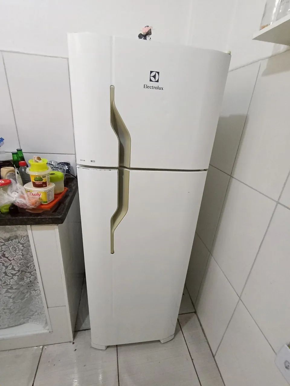 Geladeira Eletrolux 260ls 
