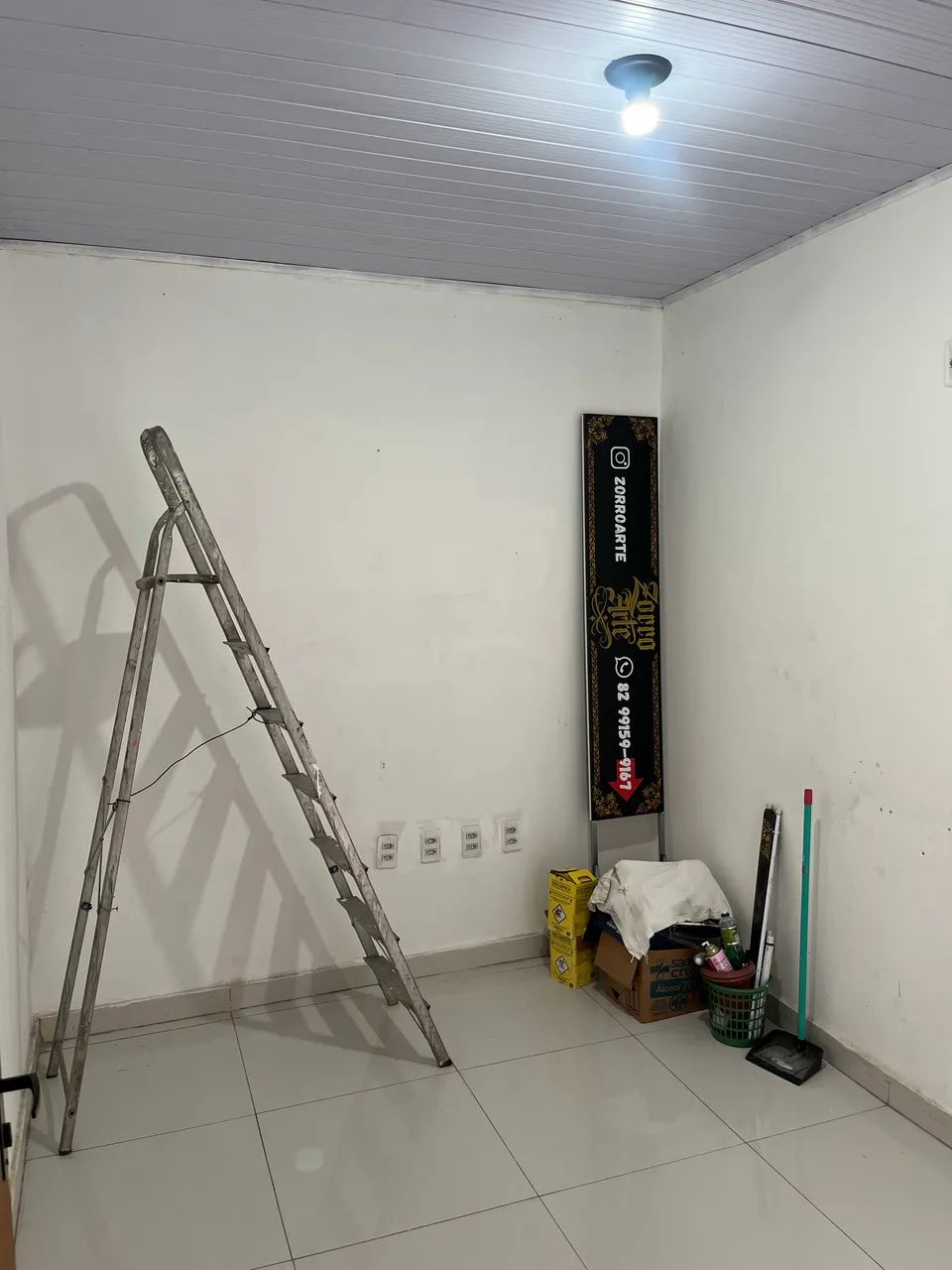 Alugo salas para fins comerciais 