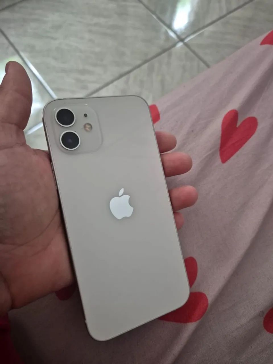 ? iPhone 12 64 GB Branco ? R$ 1.500 - Foto 3