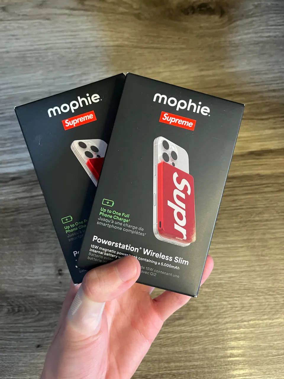Mophie x Supreme Power Bank Qi2 Powerstation Red - Acessórios de