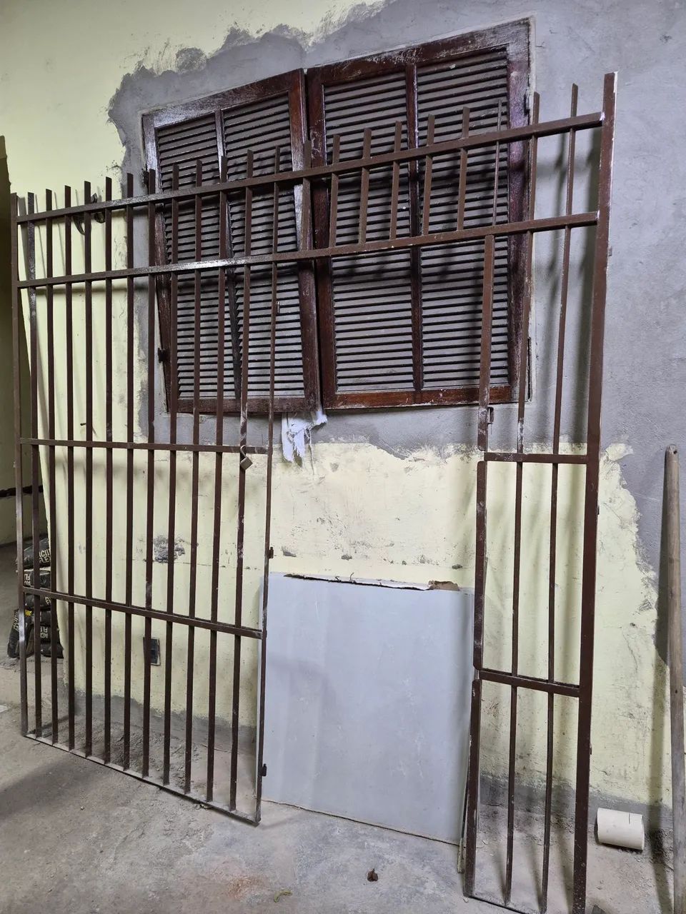 Portão e grade de ferro - Foto 3