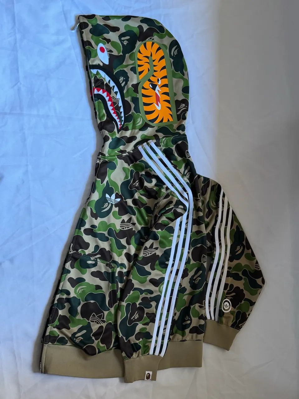 BAPE x adidas Jaqueta Shark Track Hoodie Crew Green - Roupas