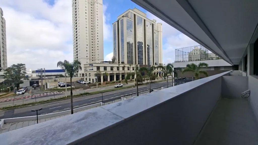 Sala comercial de 44,83 m² com 2 banheiros, varanda e vagas rotativas no Edifício Quadria  - Foto 5