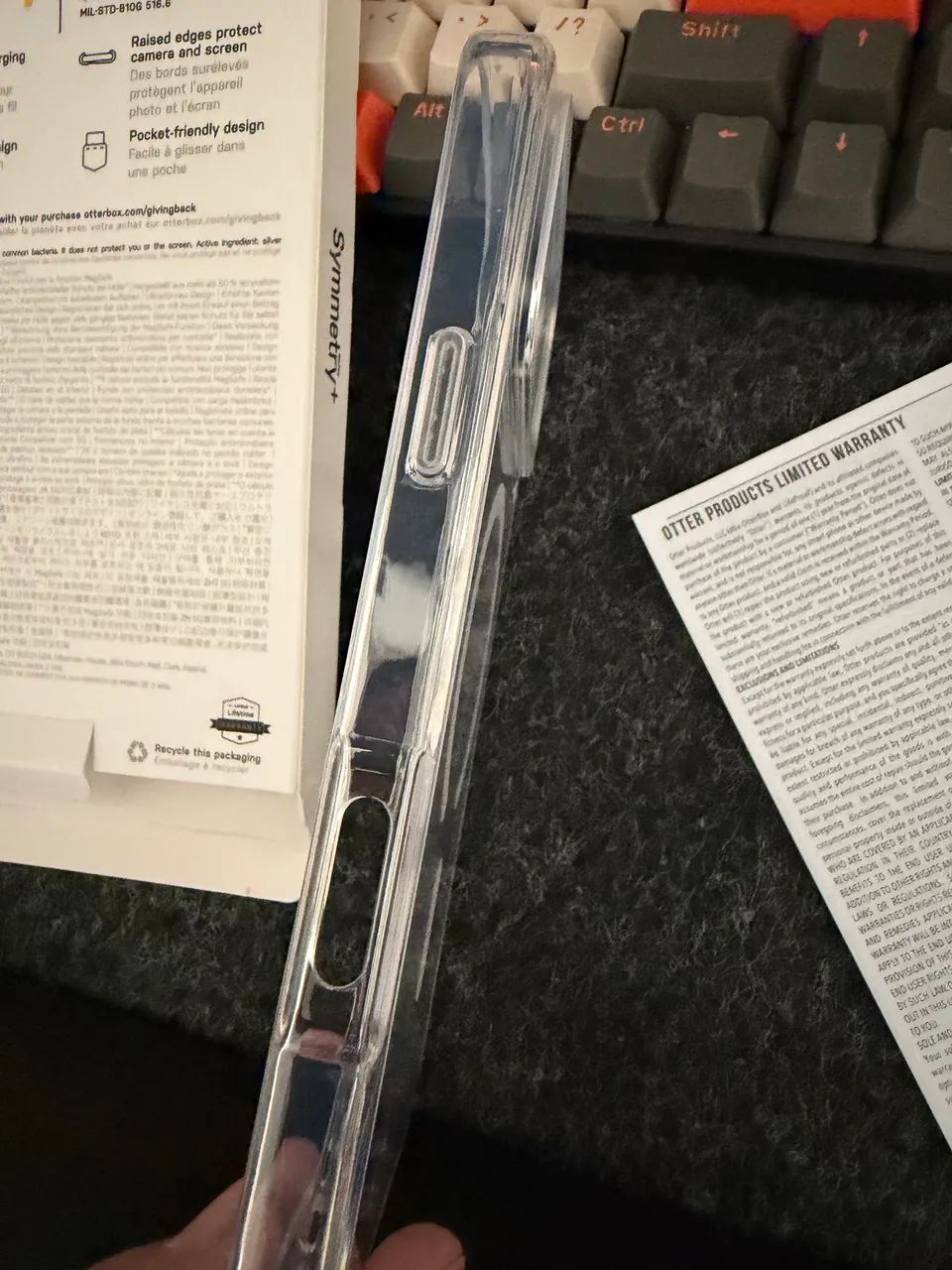 Capa ottebox symmetry p/ iPhone 17 pro Max  - Foto 4