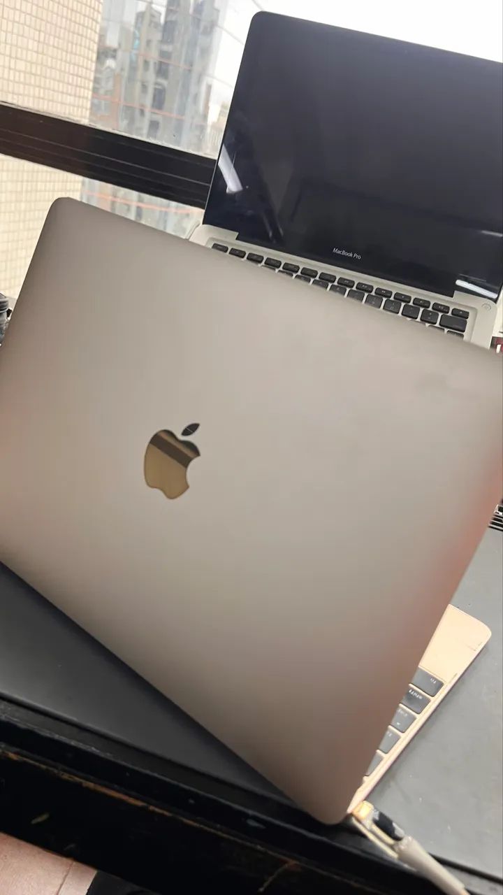 MacBook 12 Retina A1534 256GB - Funcionando com avarias / Leia