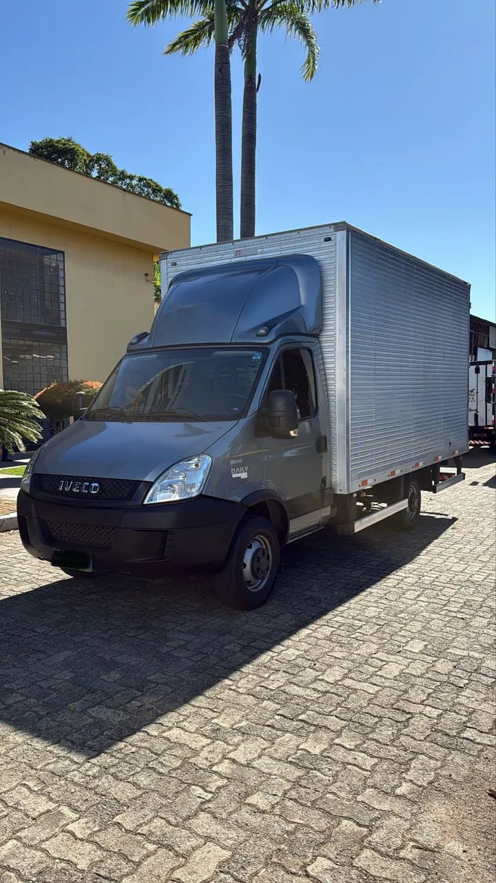 IVECO DAILY 35S14 ANO 2015