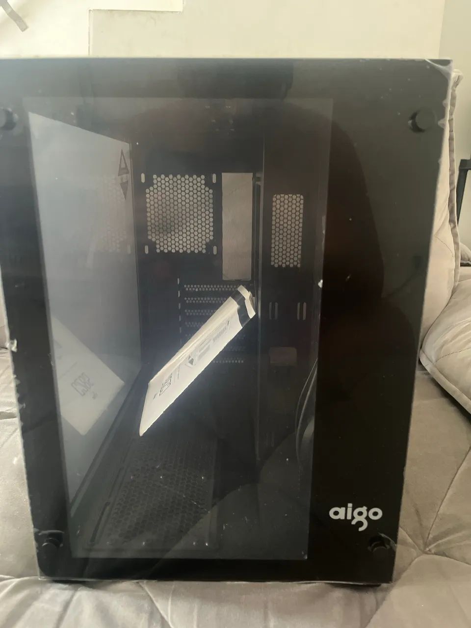 Gabinete Aigo C285