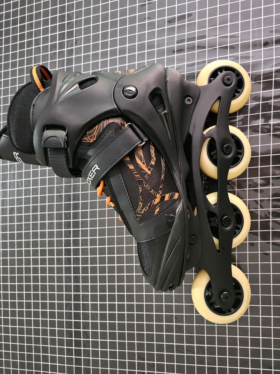 Patins Oxer Byte Tamanho 40.