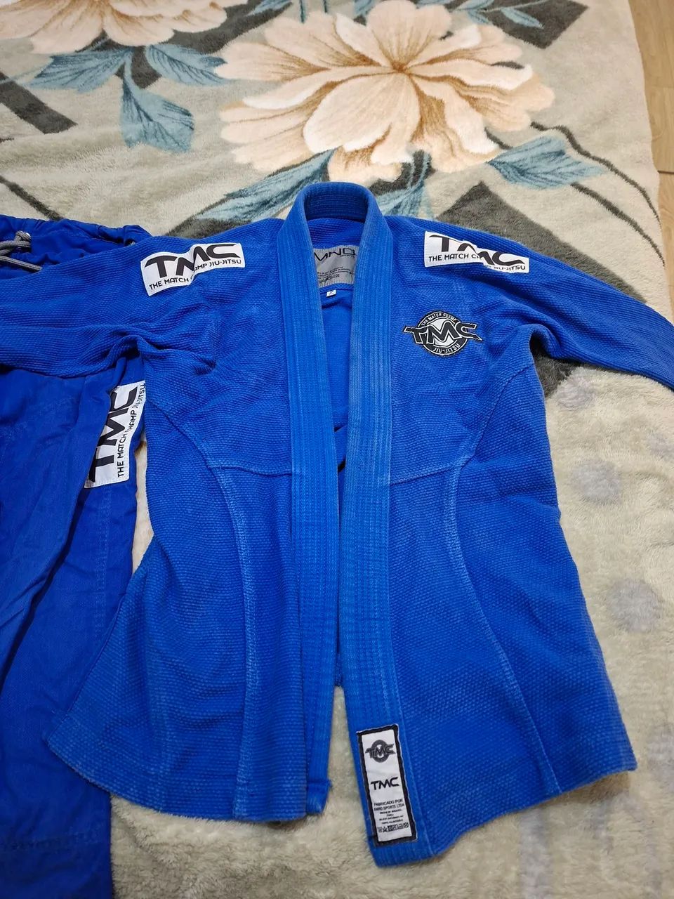 ? VENDO KIMONO DE JIU-JITSU SEMI-USADO