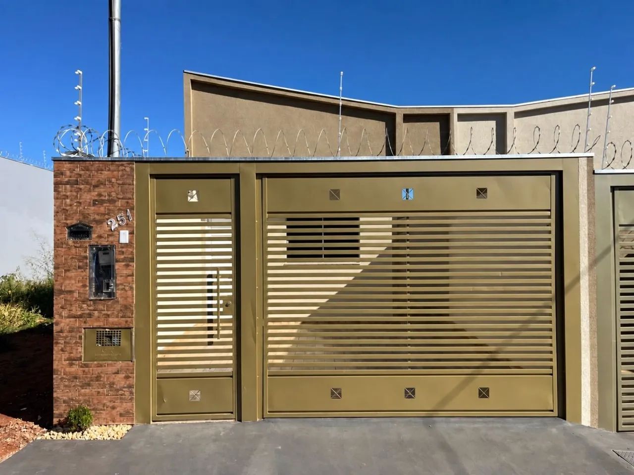 Residencial Azaléia | Casa com 3 Quartos, Suíte e 125 m² de Terreno