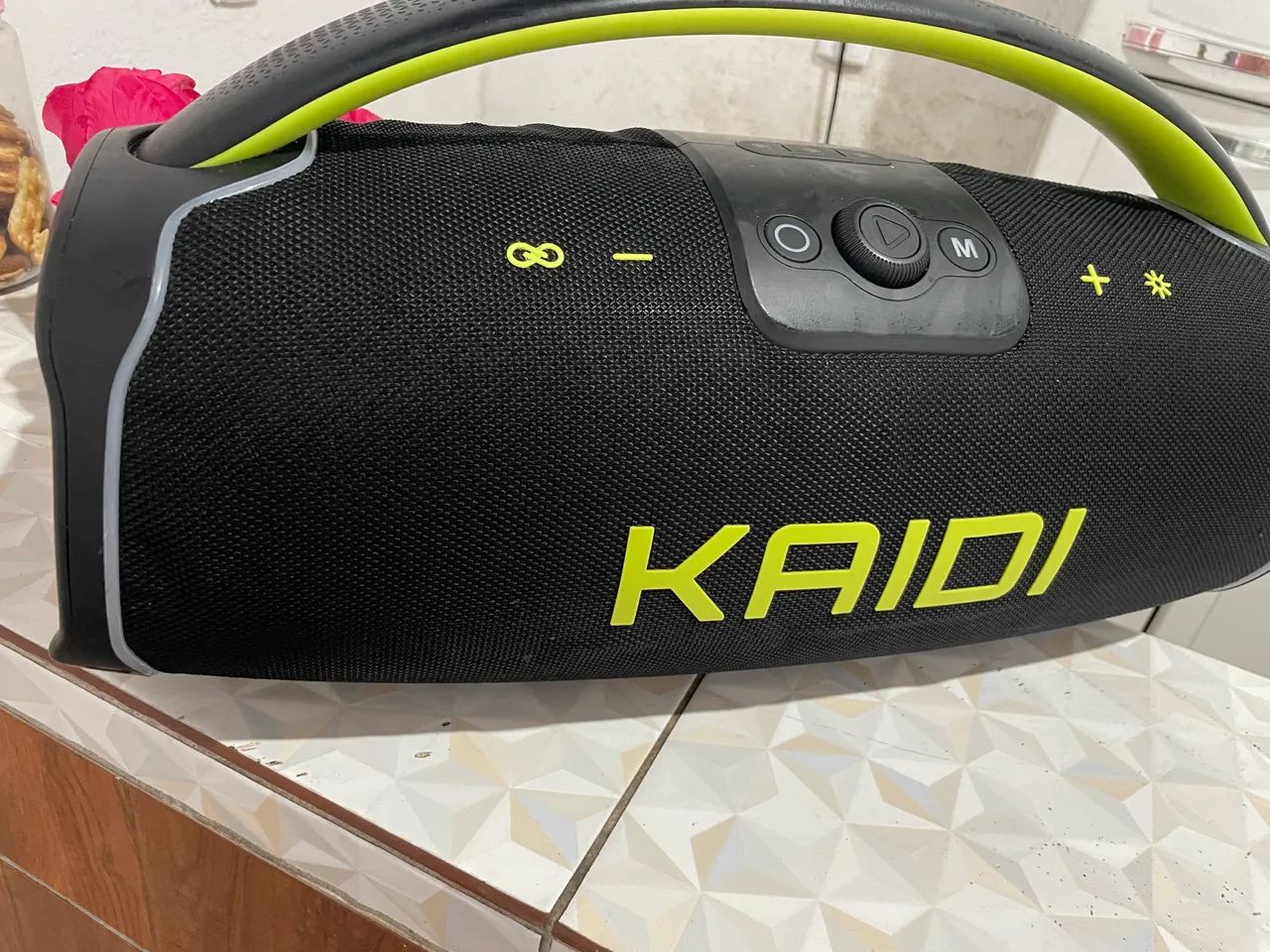 Caixa de som kaidi semi nova  - Foto 2