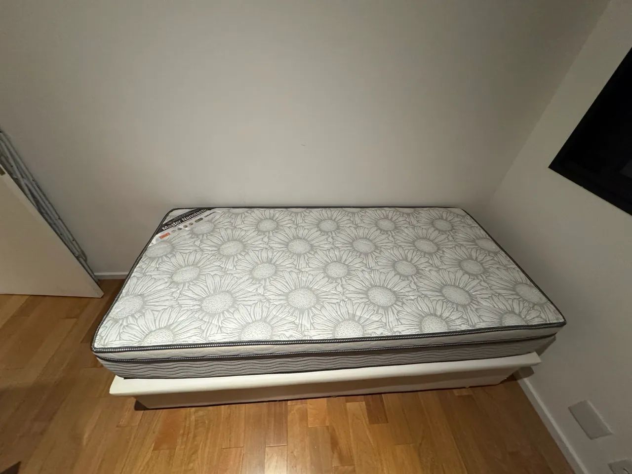 Sofá 3 lugares - Foto 2